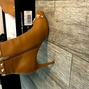 White House Black Market shootie